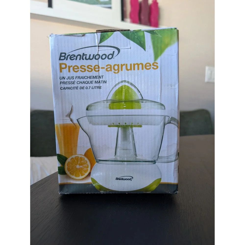 Brentwood Electric Citrus Orange Juicer 24oz Detachable Parts Pitcher New